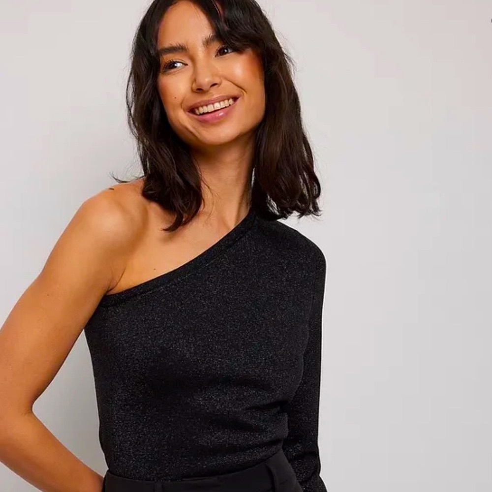 NA-KD Black Glitter One-Shoulder Knit Top